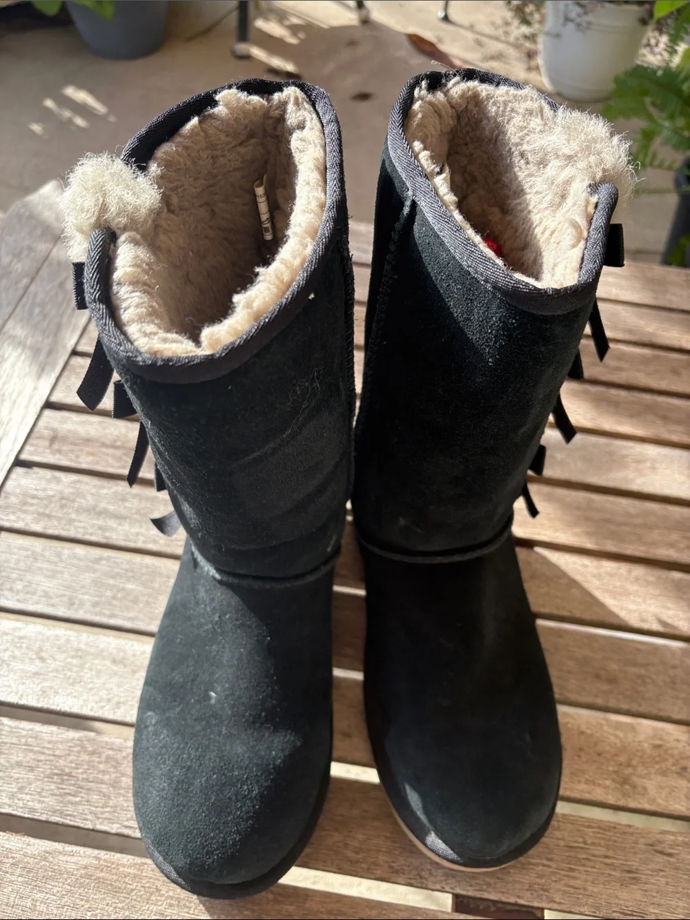 Kookaburra by UGG Black Mid-Calf Boots with Fur Trim and Bows size 6
